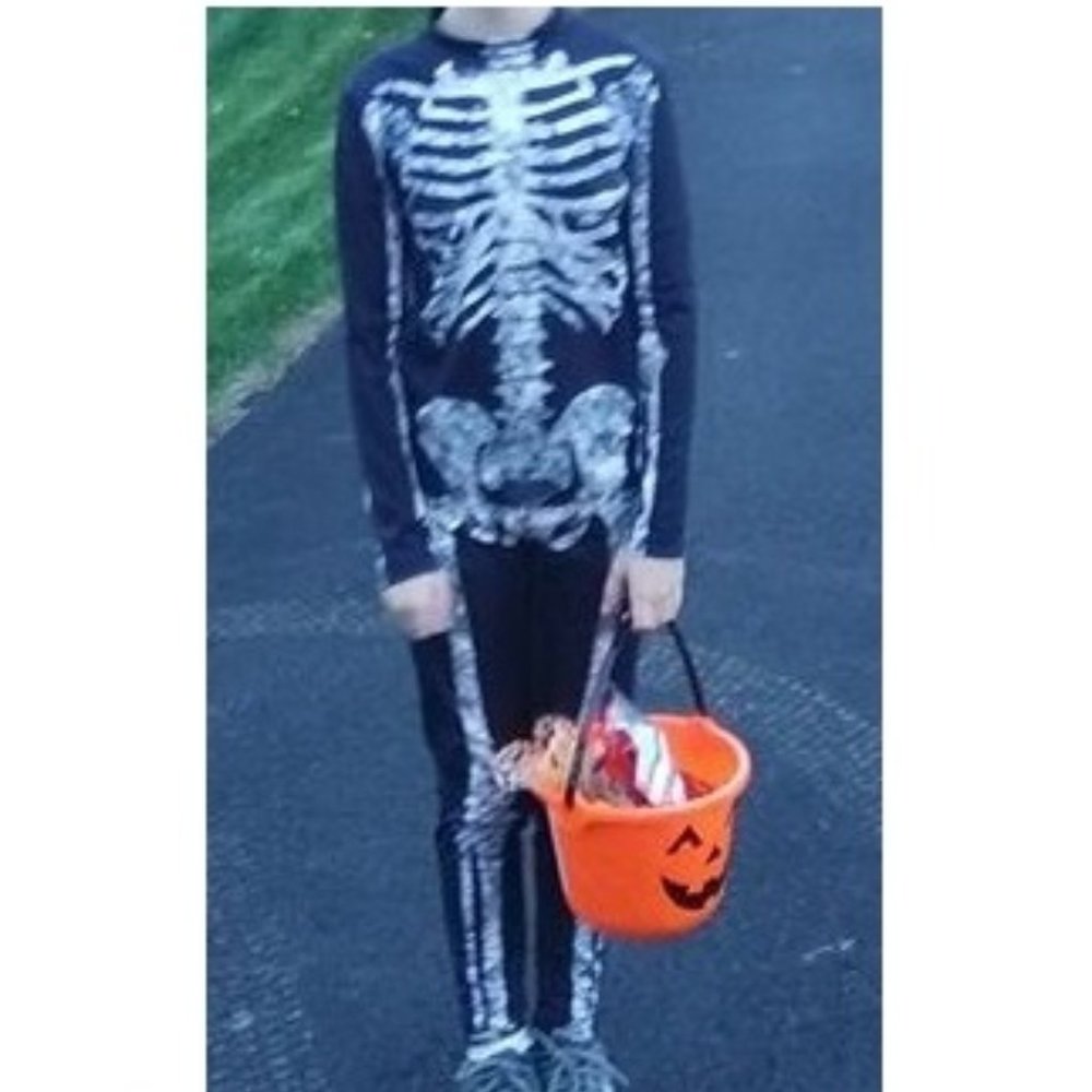 Skeleton halloween costume